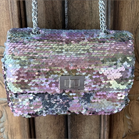 The Children's Place Girl Sliver Flip Sequin Shoulder Party Purse Bag with Chain - Picture 3 of 15